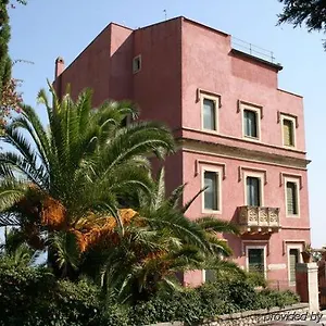 *** Hotel 